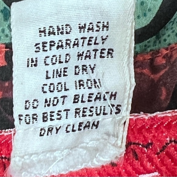 VTG STUNT COLLECTIONS Abstract Pattern Short Sleeve 100% Silk Shirt Women's L - Picture 15 of 16